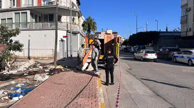 Kepez’de Çöp Ev Alarmı: Tek Kamyon Yetmedi, İkincisi Geldi!